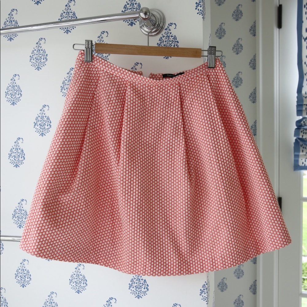 TARA JARMON SKIRT!!